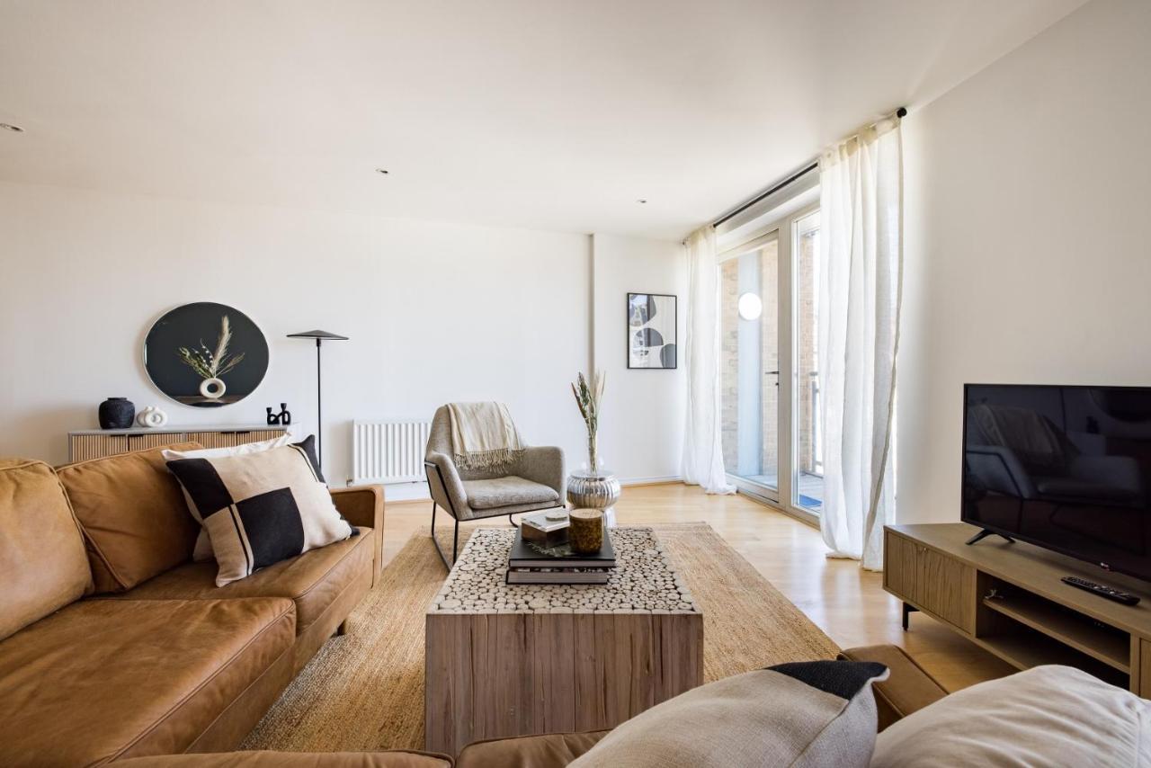 The Nine Elms Lane Arms - Stunning & Bright 2bdr Flat *
