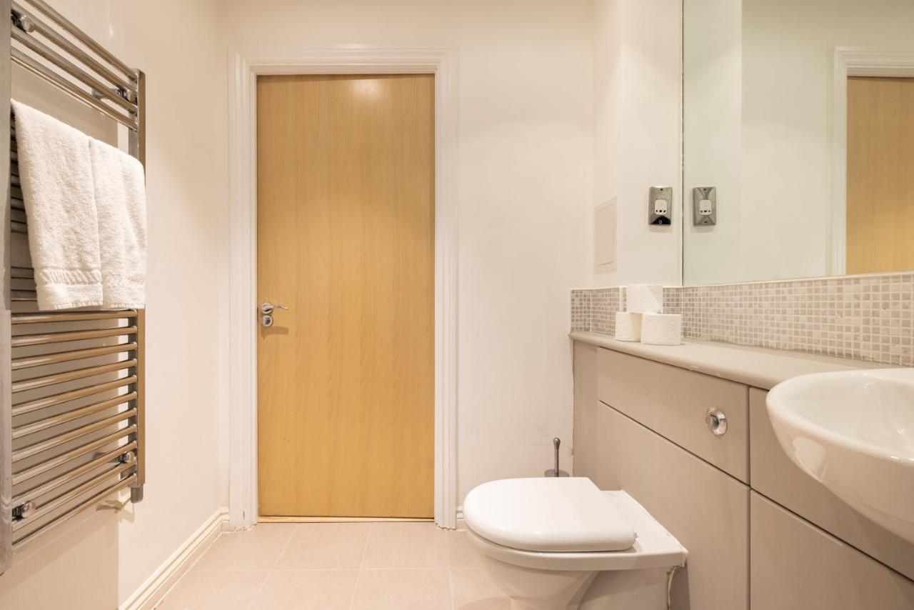 The Nine Elms Lane Arms - Stunning & Bright 2bdr Flat Londen