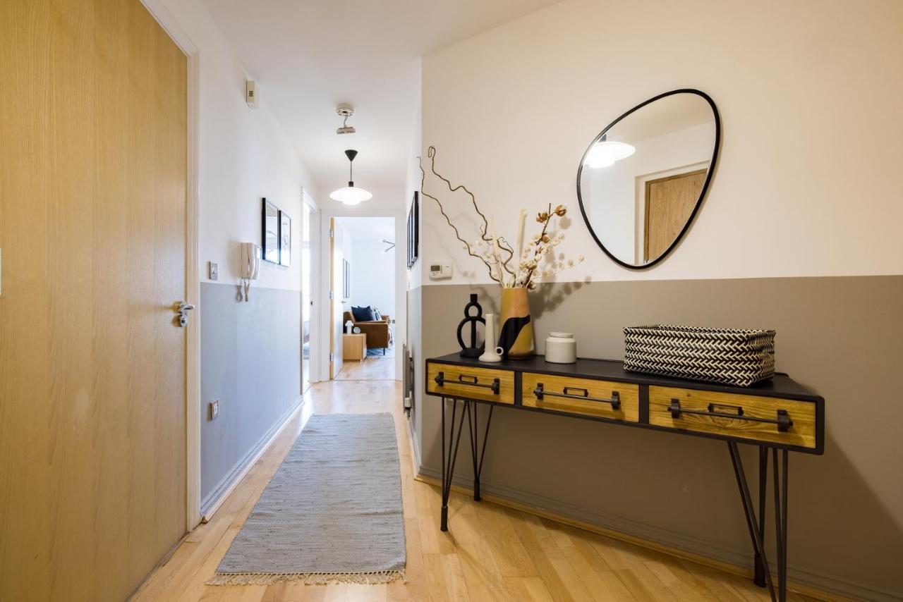 The Nine Elms Lane Arms - Stunning & Bright 2bdr Flat * Londen