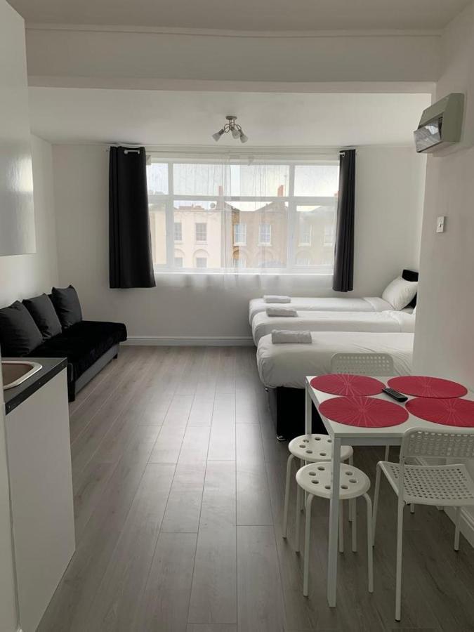 Comfortable - Cosy - Budget In Center Gjestgiverier