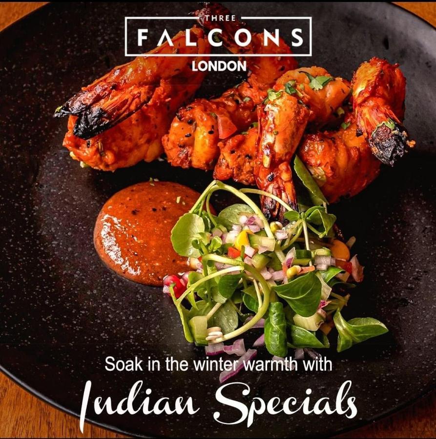 Three Falcons Hotell 4*