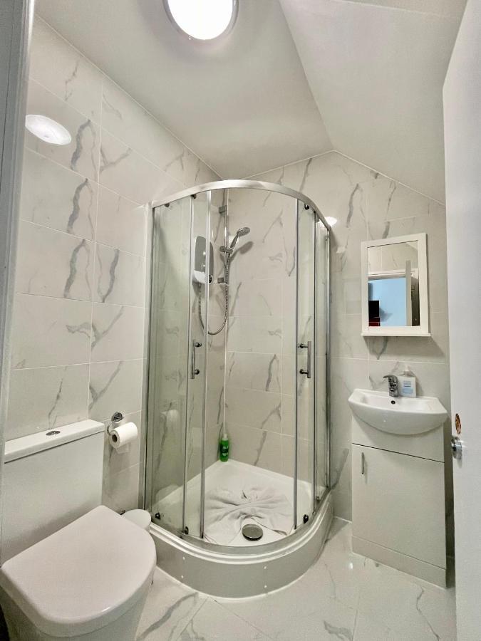 Comfortable - Cosy - Budget In Center Gjestgiverier