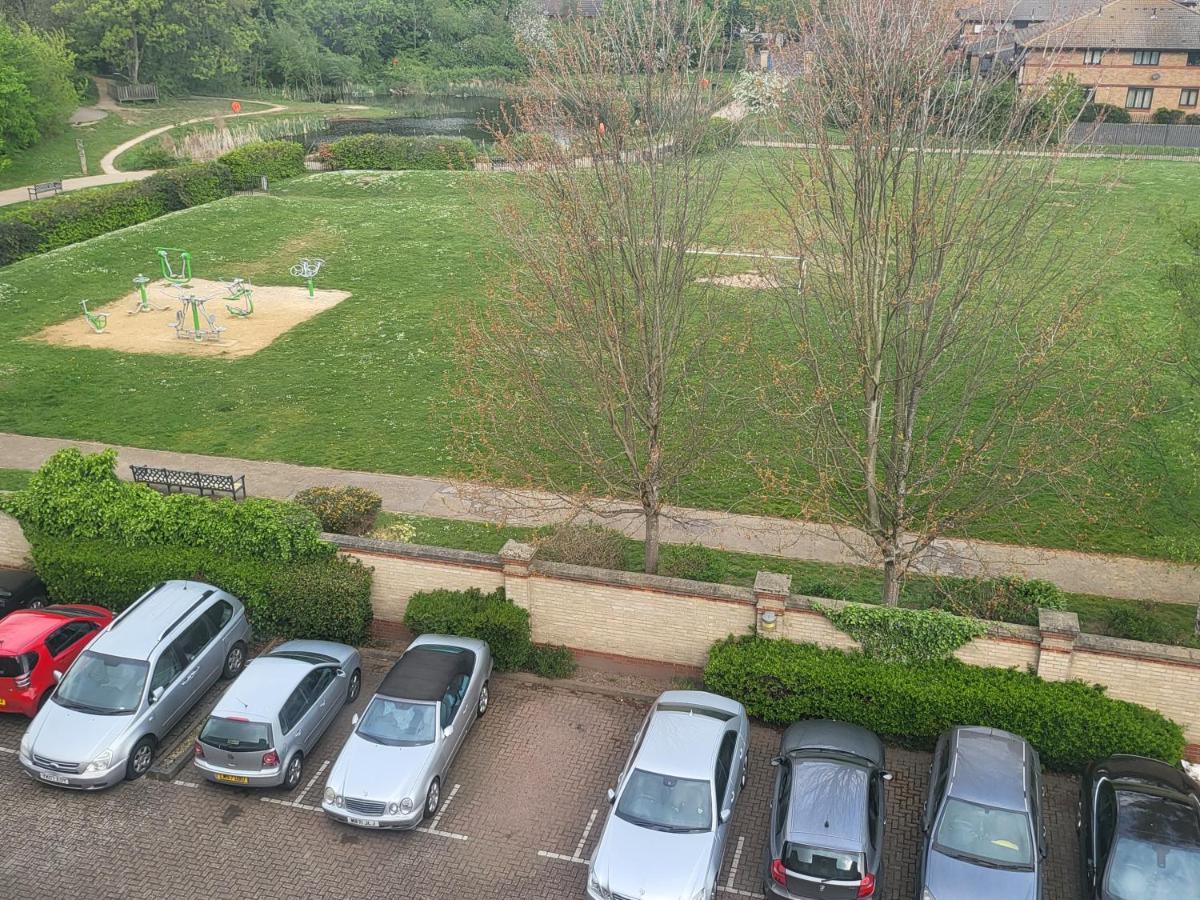Spacious Neat Penthouse With Great View In Appartement Londen