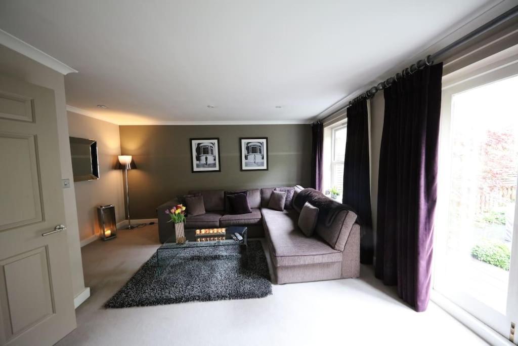 Style Boutique 2 Bedroom House W/garden Londen