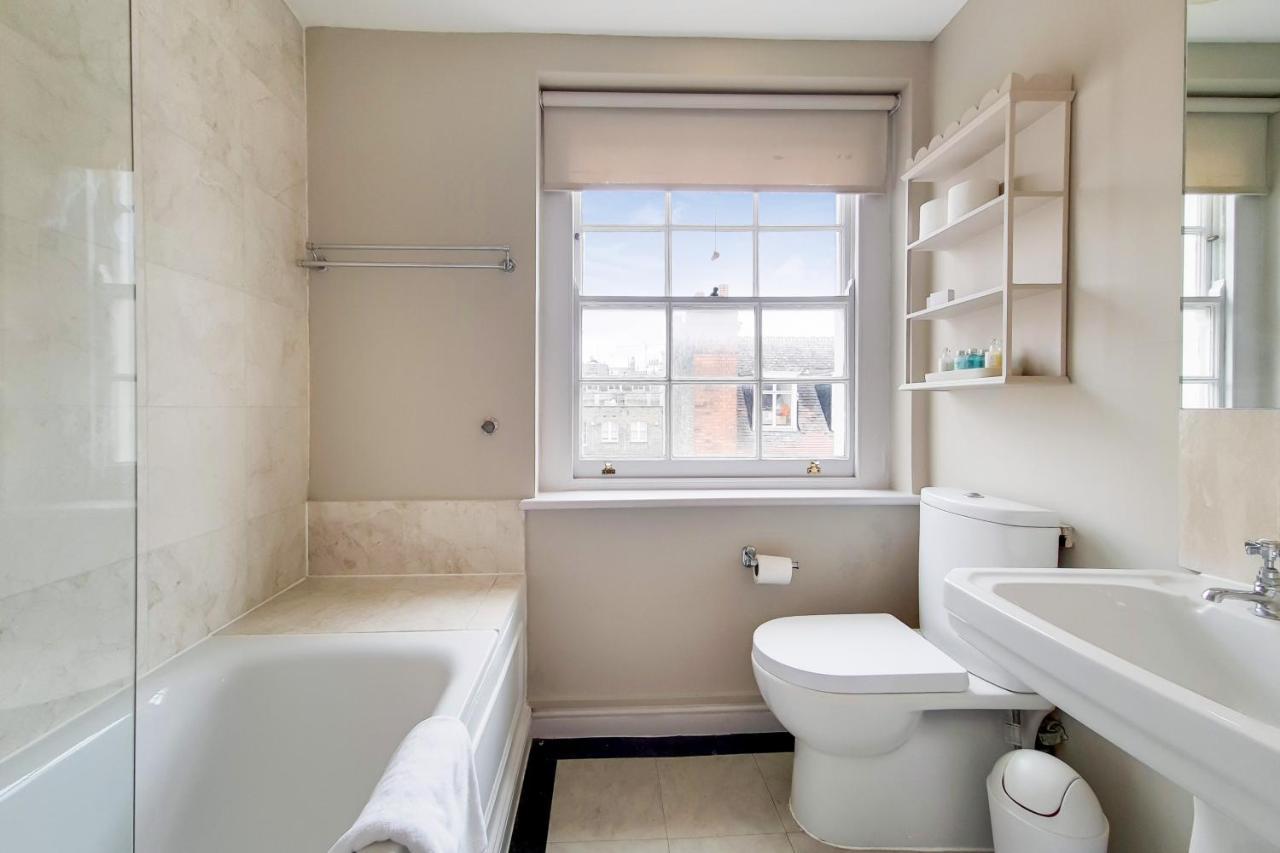 Hotel Knightsbridge Roof Garden 3*