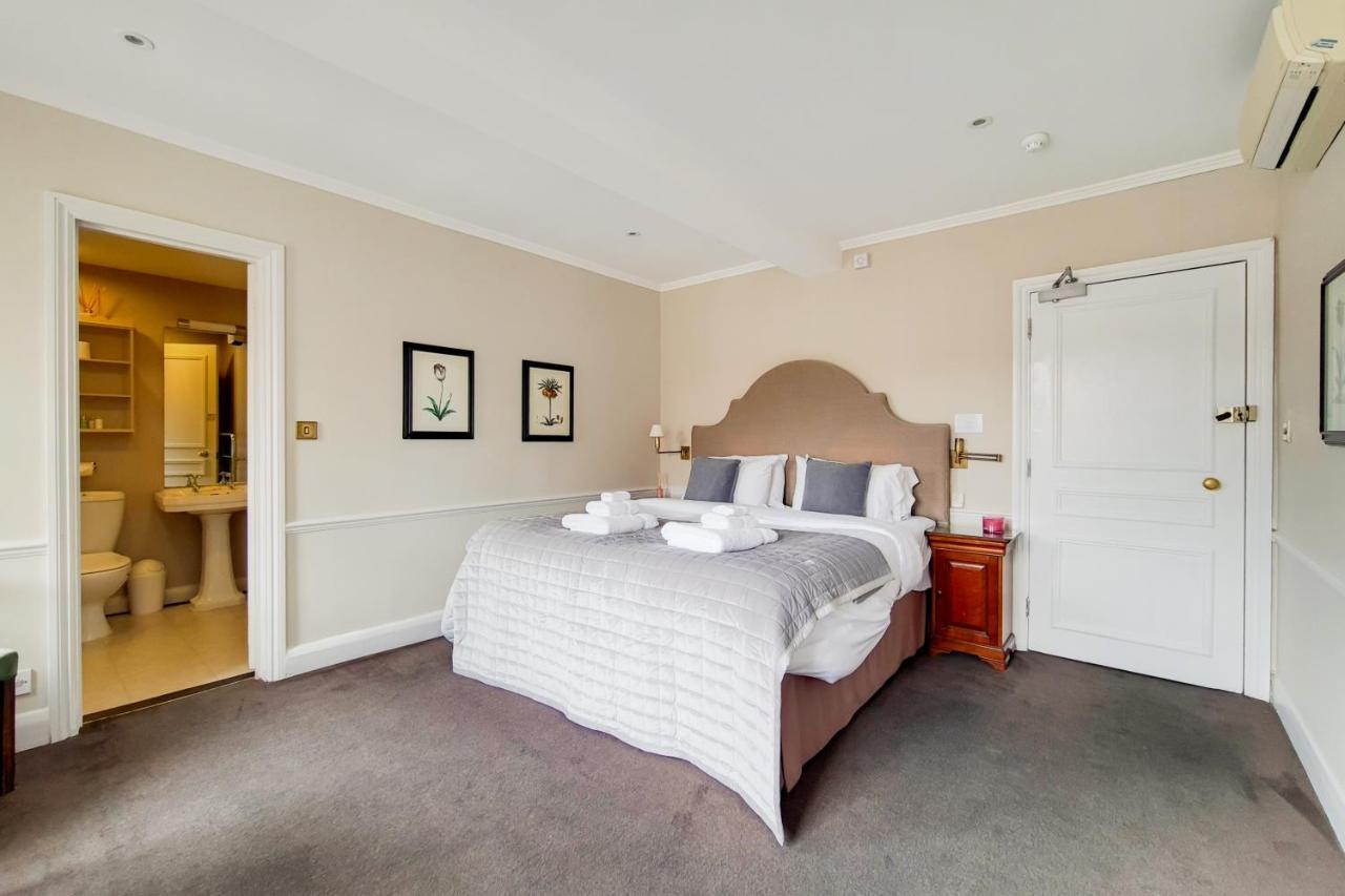 Knightsbridge Roof Garden Hotel 3*
