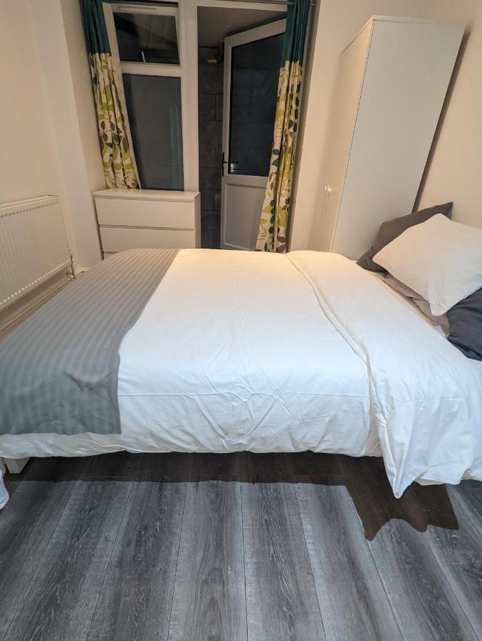 Gasthof Mile End- Prime Location London