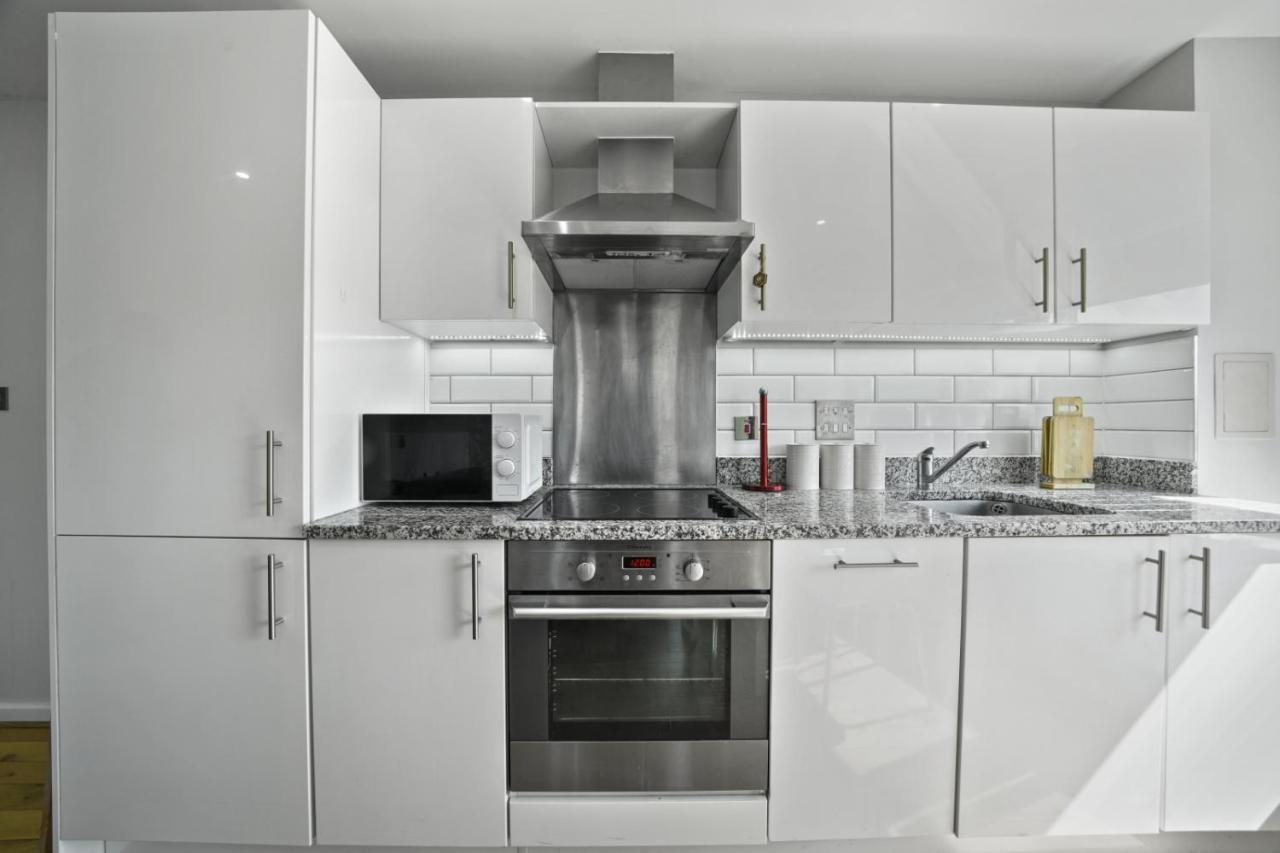 Amisha Modern Deluxe 2 Bed By Tower Bridge Londra