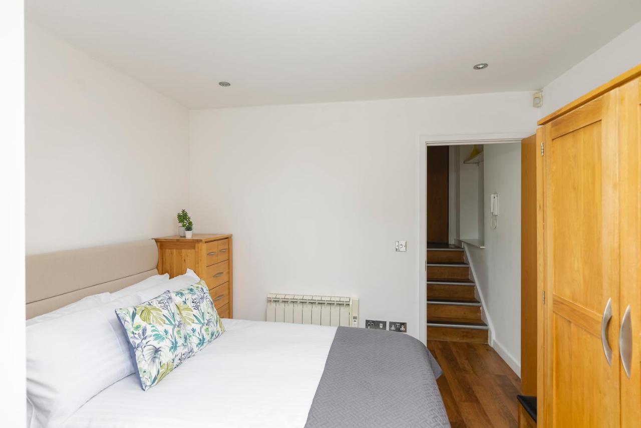Skyvillion - Beautiful 3-bed Lägenhet London