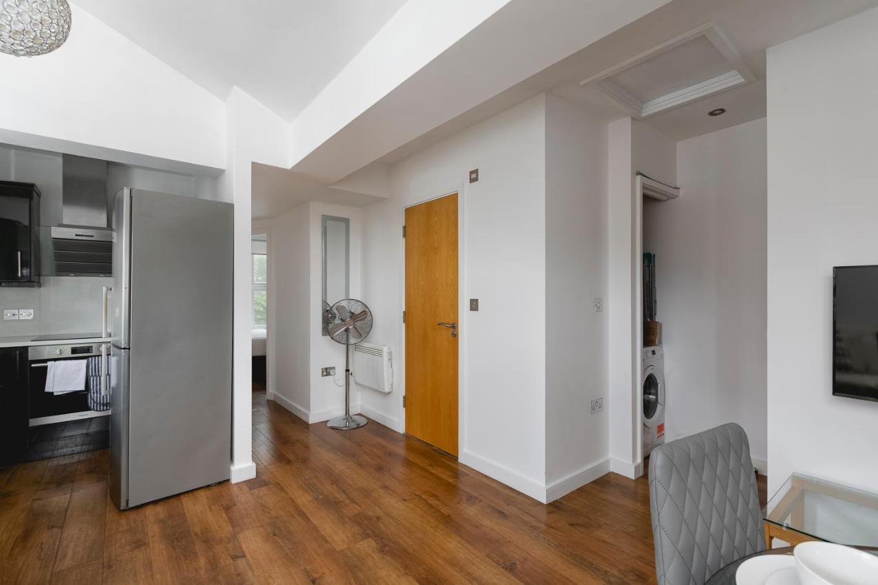 Skyvillion - Beautiful 3-bed Lägenhet London