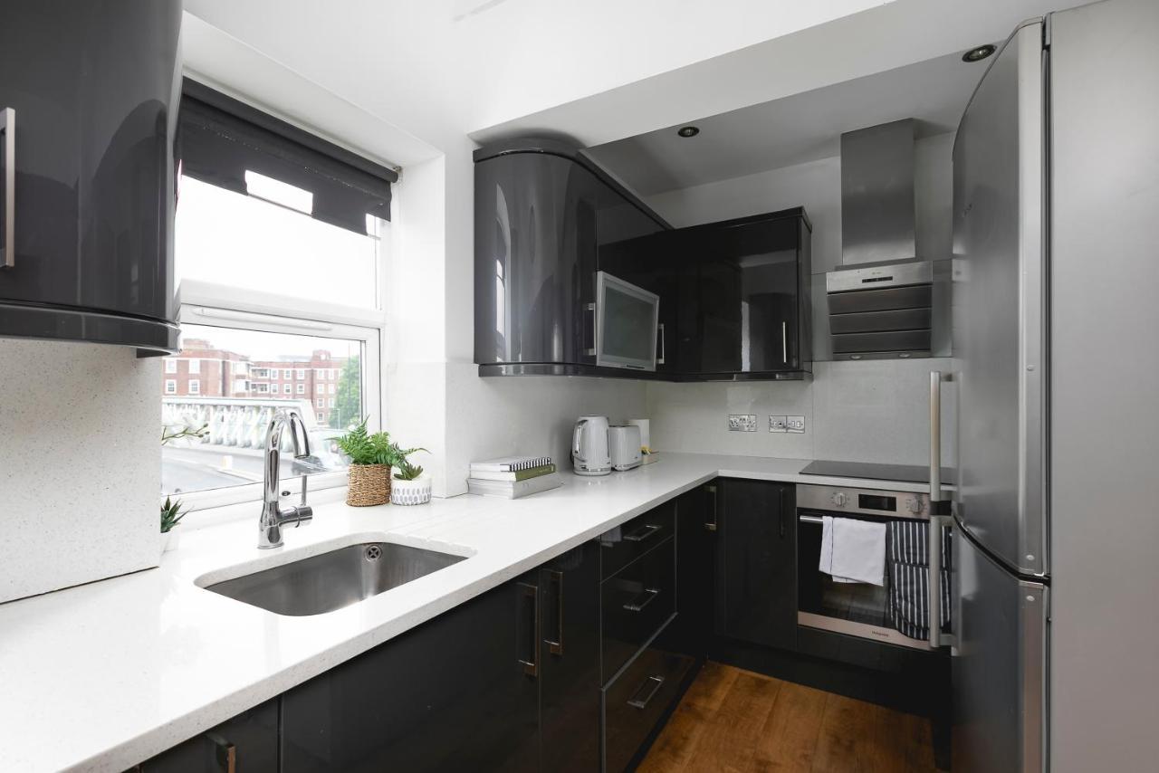 Skyvillion - Beautiful 3-bed Lägenhet London