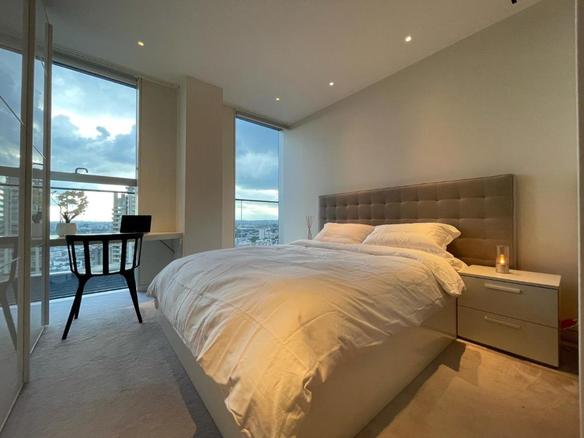 One Bedroom In Luxury On 30th Floor In Central With Breathtaking Skyline View Of Major Landmarks In Privat bolig *