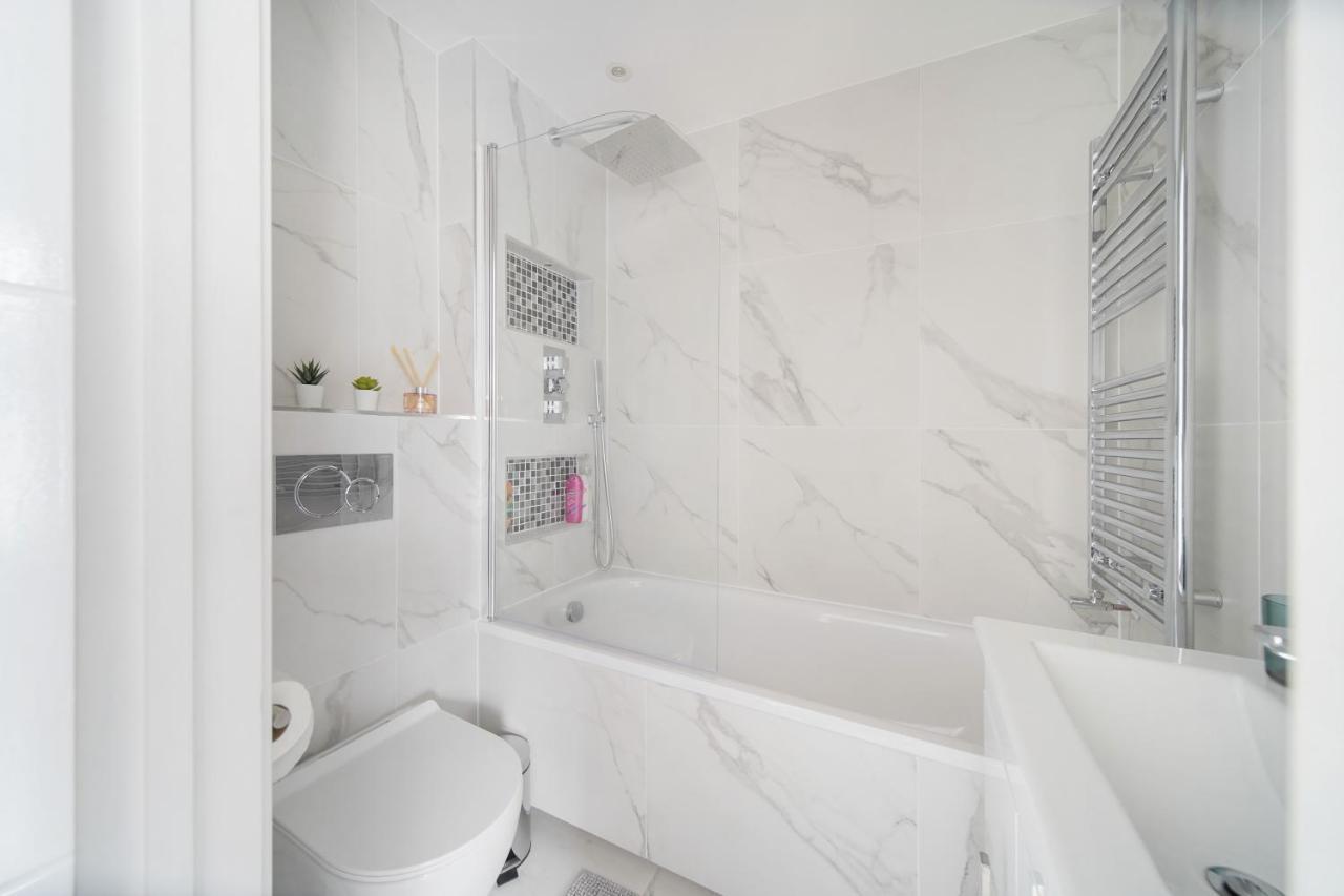 Lägenhet Stunning 3 Bed 3 Bath Townhouse *