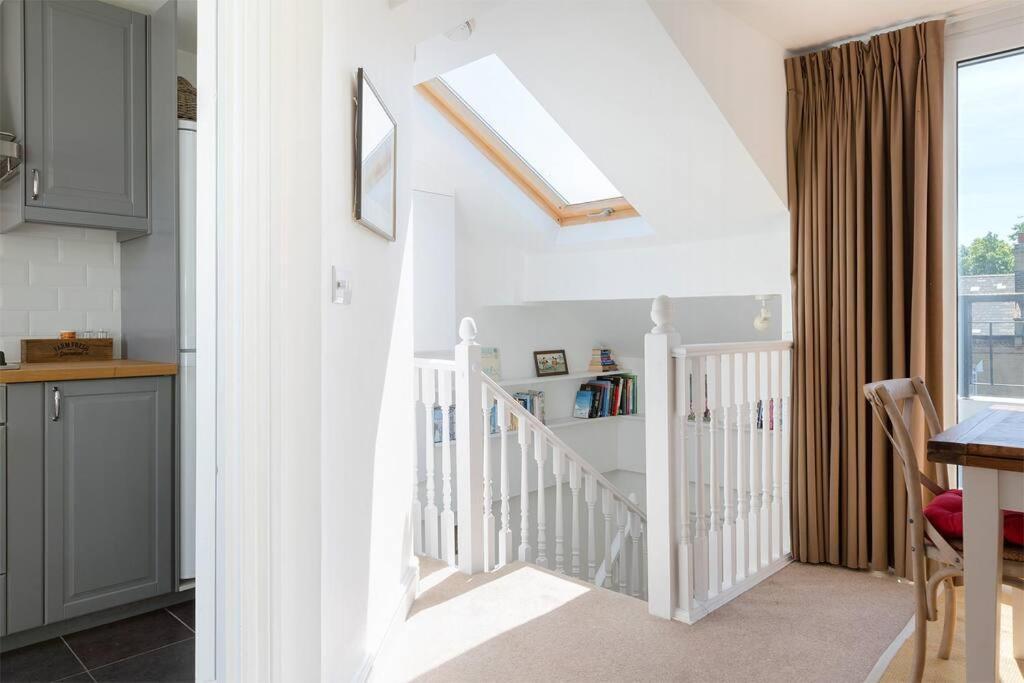 Lejlighed Spacious 3 Bedroom Flat With Terrace