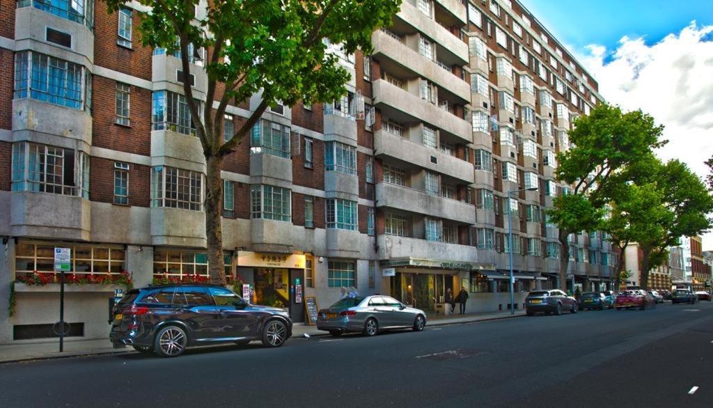 Super Located In South Ken At Chelsea Cloister Leilighet