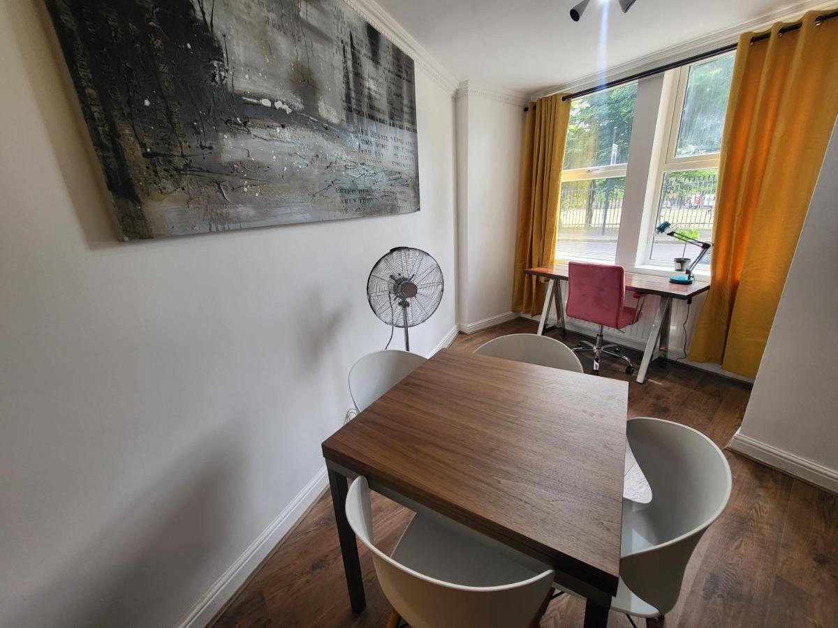 Garland Grangewood Central House, Apartment *