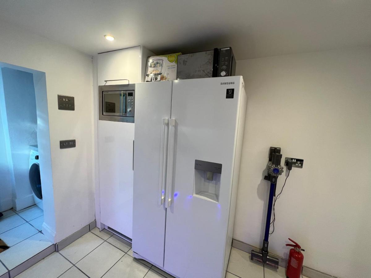 Entire Luxury 4 Bedroom Victorian House With 2 En-suite - Forest Hill, Leilighet *