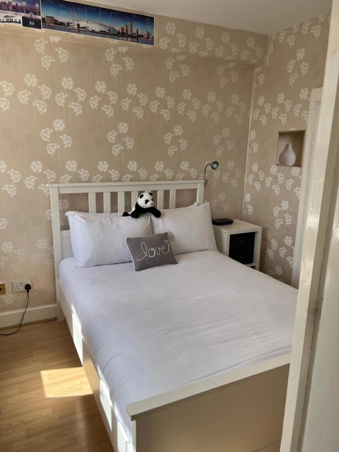 Super Located In South Ken At Chelsea Cloister Leilighet *
