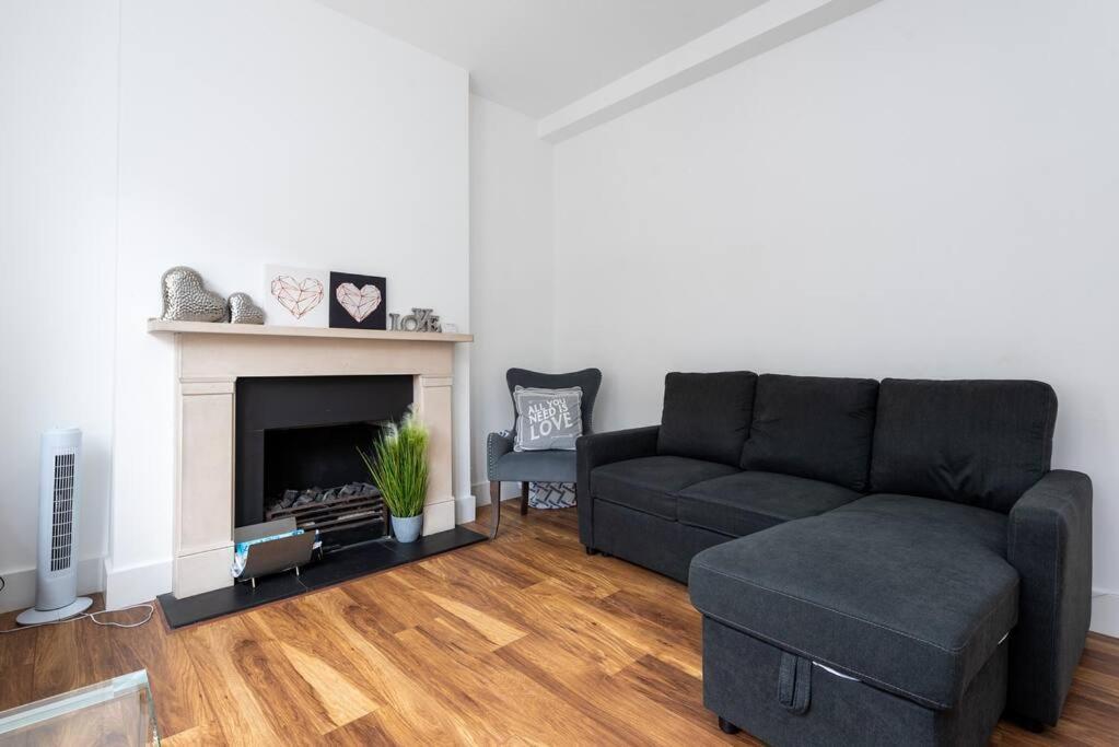 Apartment Beautiful By Hyde Park Ss2 *