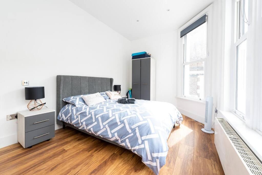 Beautiful By Hyde Park Ss2 Apartment