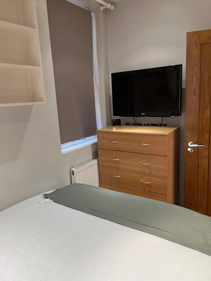 Stunning 1 Bedroom In Stunning Location - Mayfair Area Lejlighed *