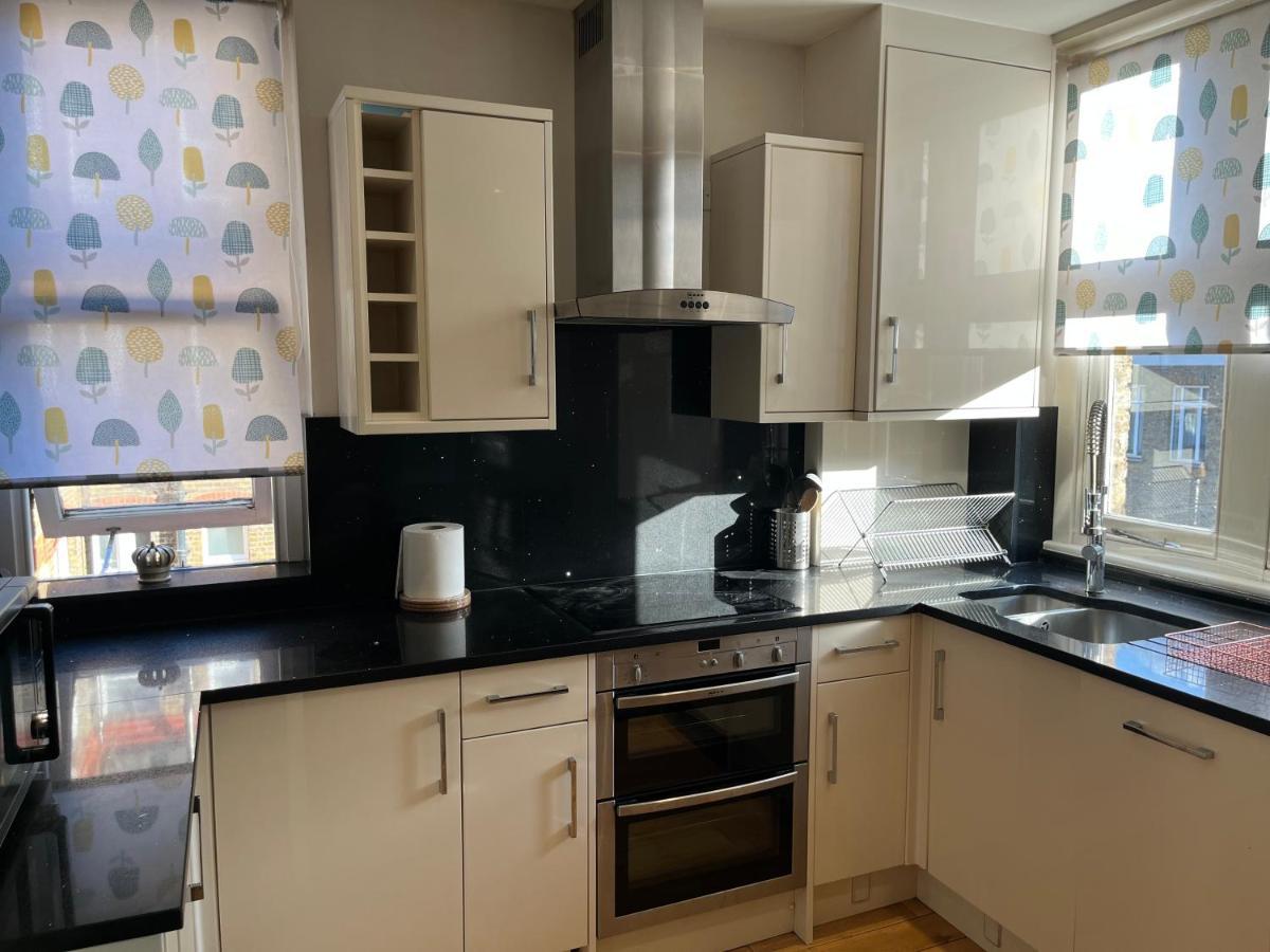 Stunning 1 Bedroom In Stunning Location - Mayfair Area Lejlighed