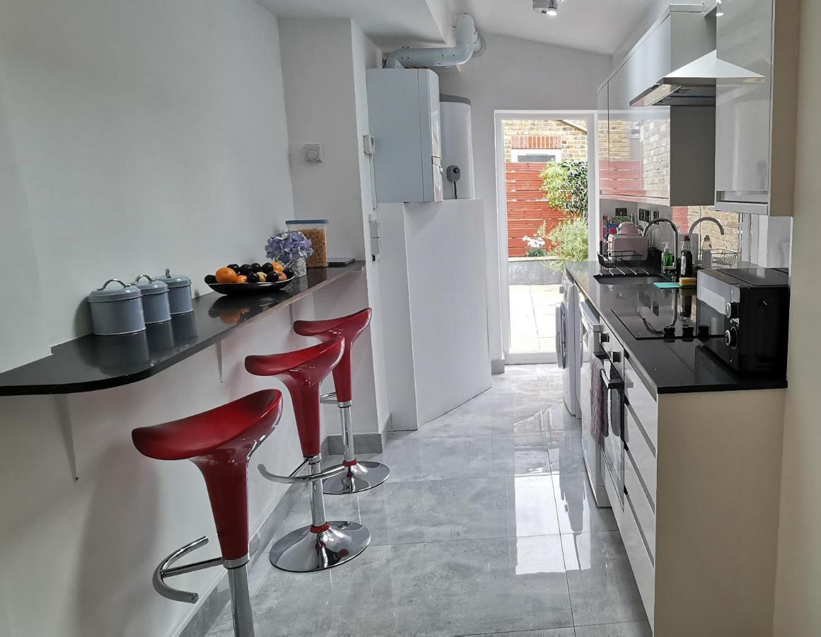 Lejlighed Luxury Garden Sleep 7, 2 Mins To Metro London
