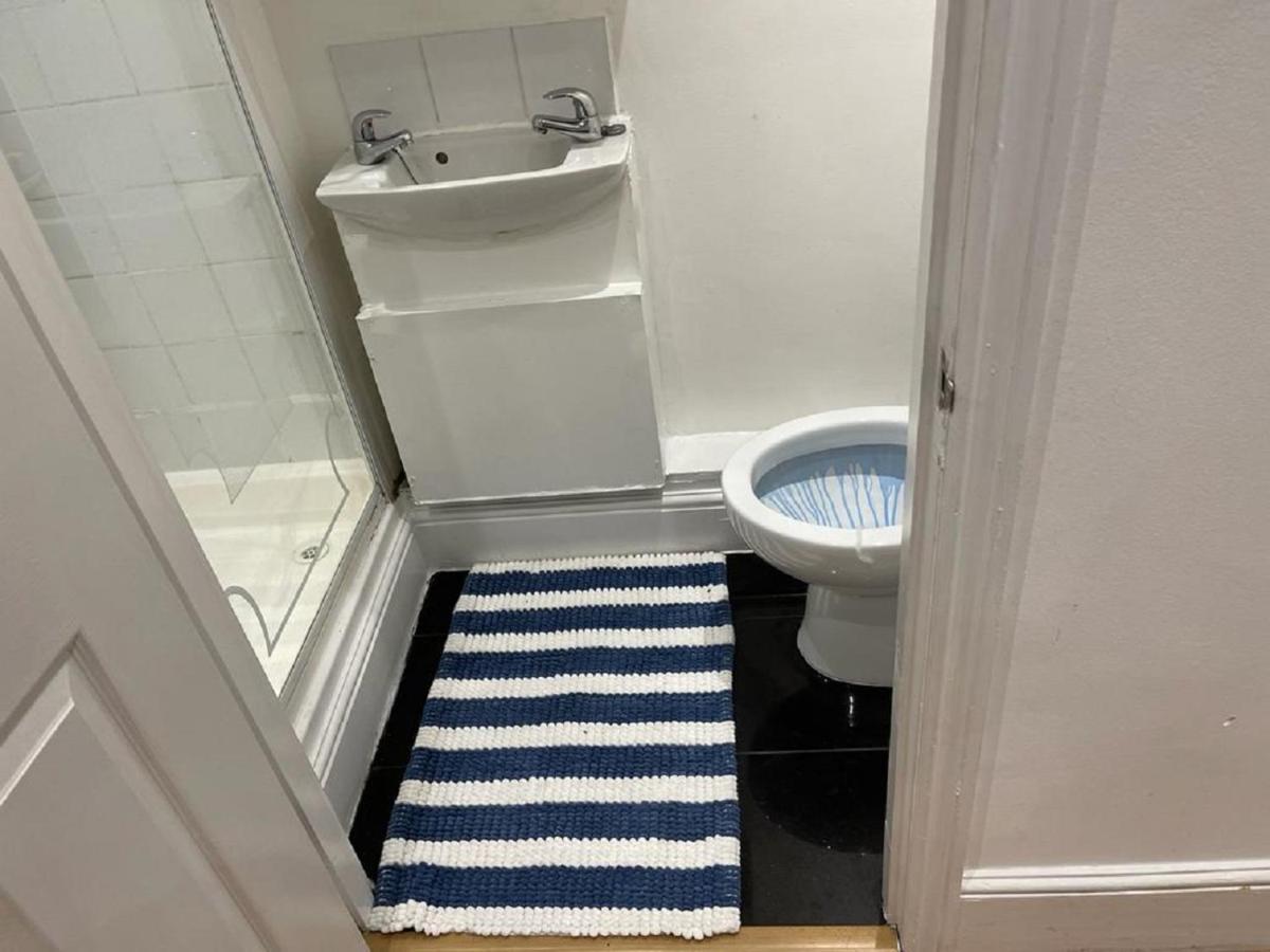 Lovely 3 Bedrooms, 2 Bath, Balcony Mansion Block, Hyde Park, Oxford Street, Maida Vale, Paddington W9 Lägenhet London