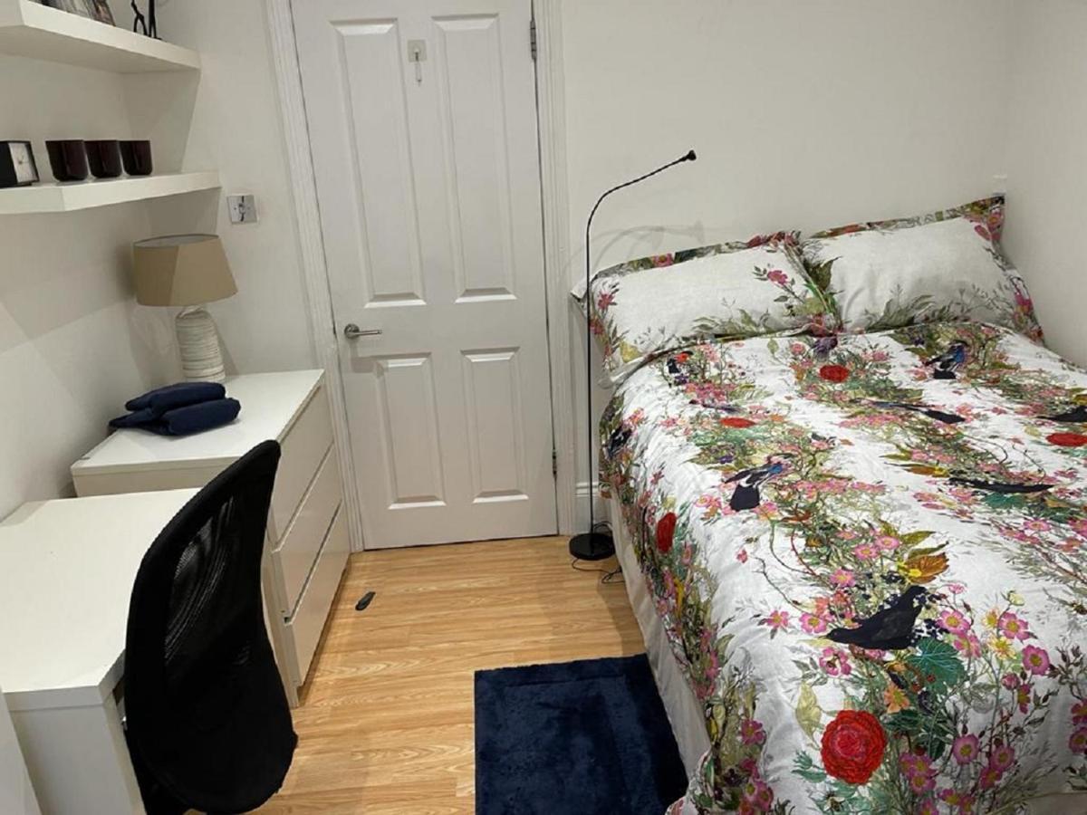 Lovely 3 Bedrooms, 2 Bath, Balcony Mansion Block, Hyde Park, Oxford Street, Maida Vale, Paddington W9 Lägenhet London