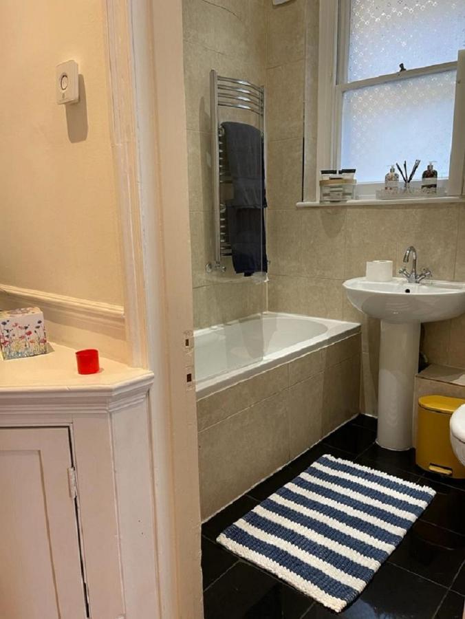 Lovely 3 Bedrooms, 2 Bath, Balcony Mansion Block, Hyde Park, Oxford Street, Maida Vale, Paddington W9 *