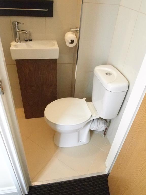 Earls Court Garden 2* London