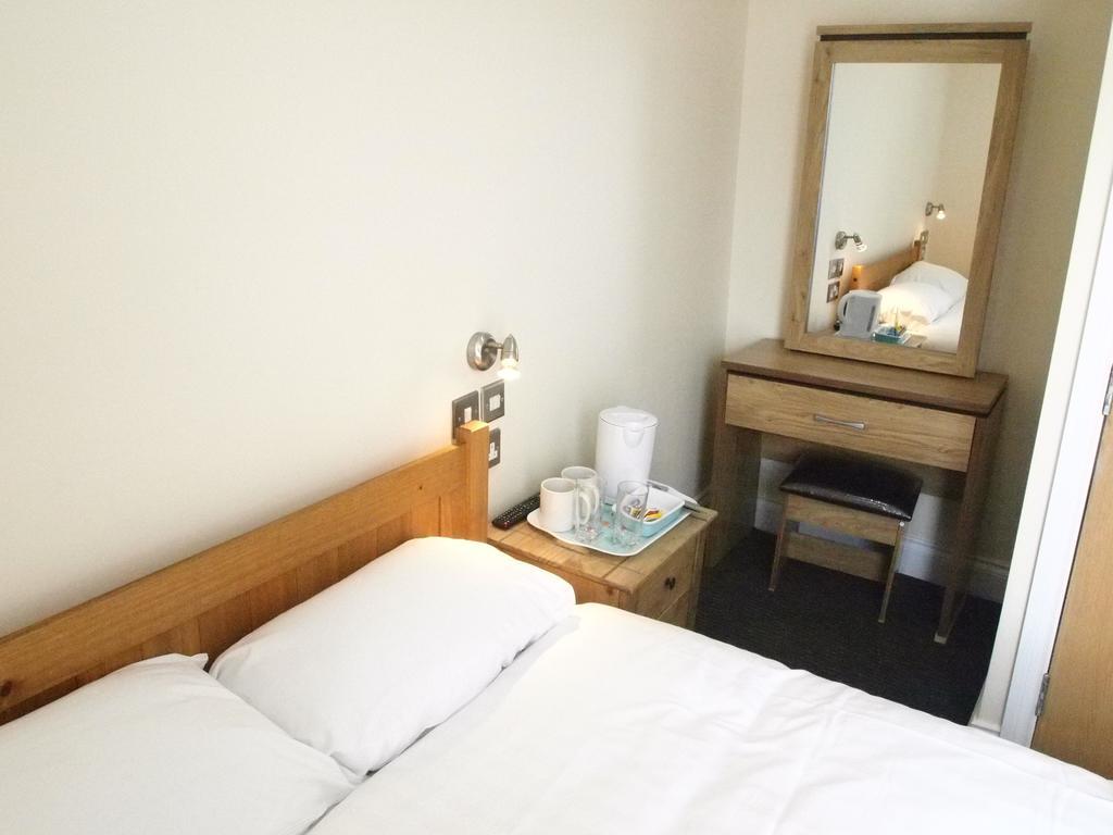 Earls Court Garden Hotel 2*