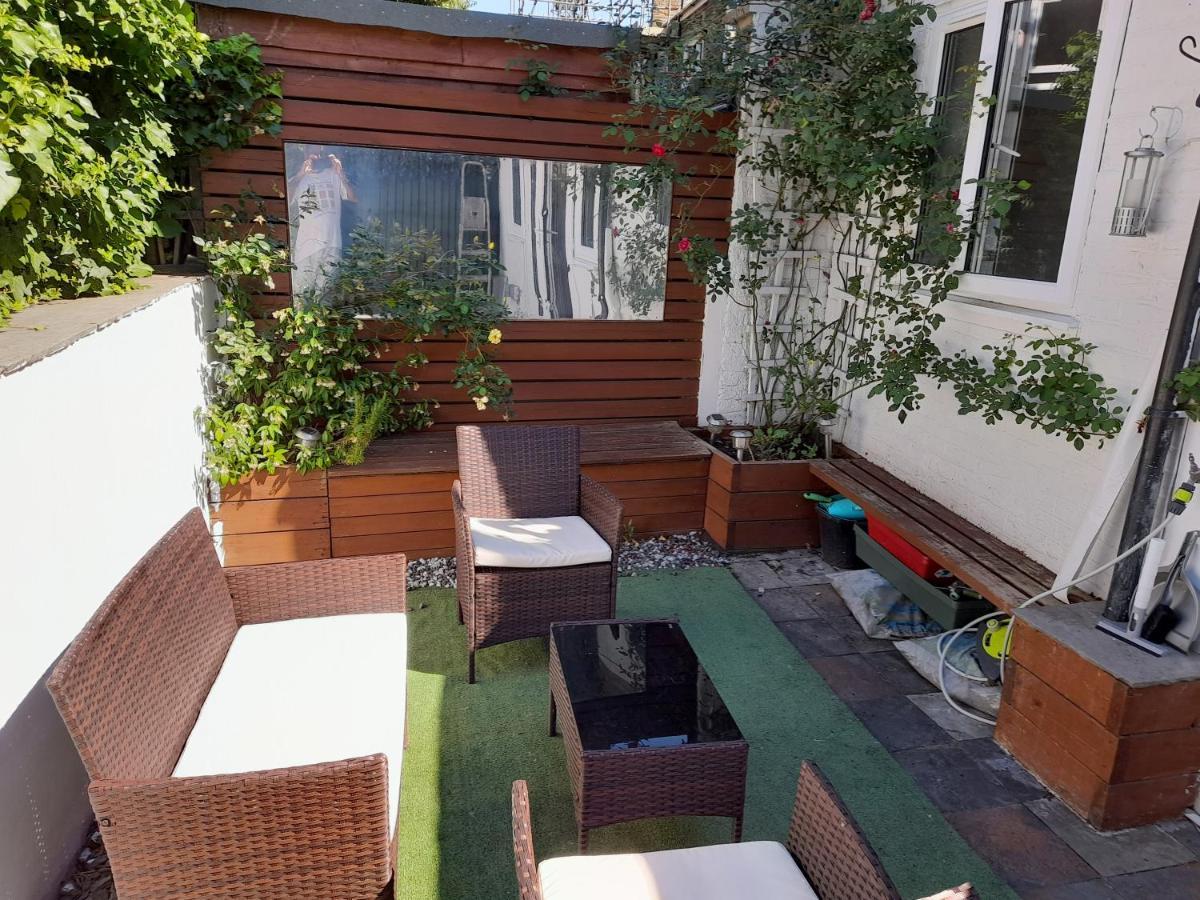 Appartamento 2 Bed Luxury Service In The Heart Of Chiswick Town, W4 Zone 2
