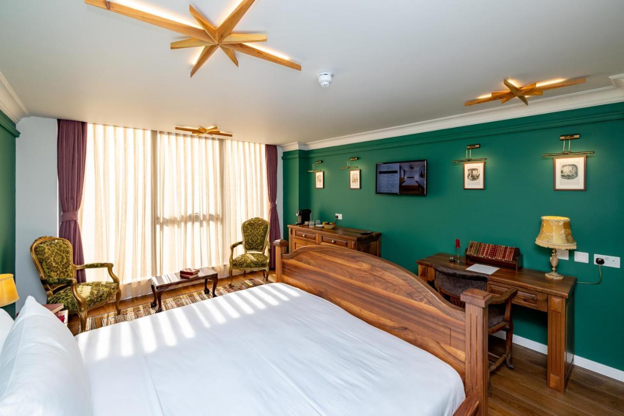 Limehouse Library 4* London