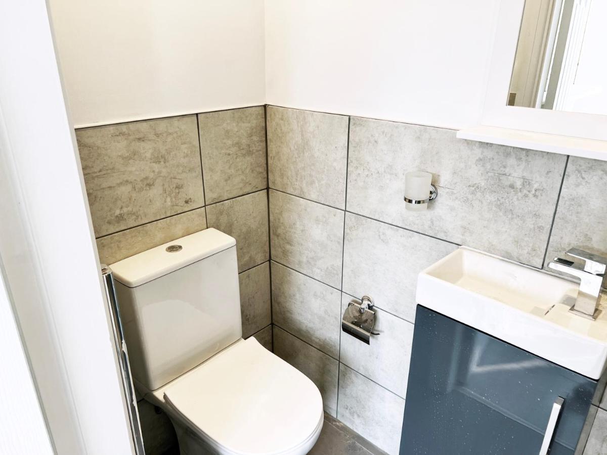 Minet Gardens House - 6 * London