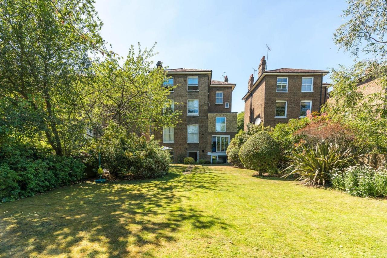 Fantastic 3 Bedroom Flat West Hampstead Londres