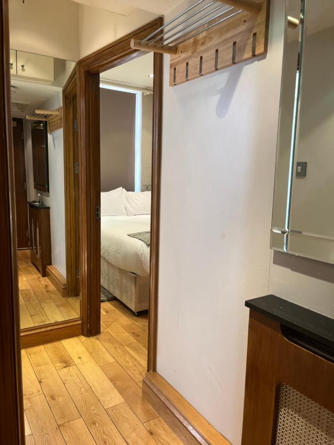 Stunning 1 Bedroom In Stunning Location - Mayfair Area Lejlighed