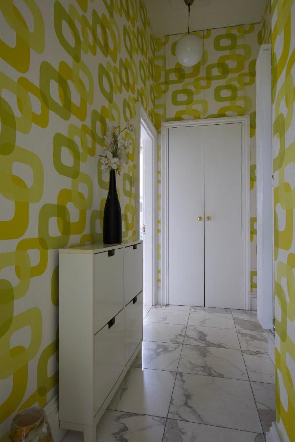 Large 2 Beds Flat Overlooking Clapham Common Park Lägenhet