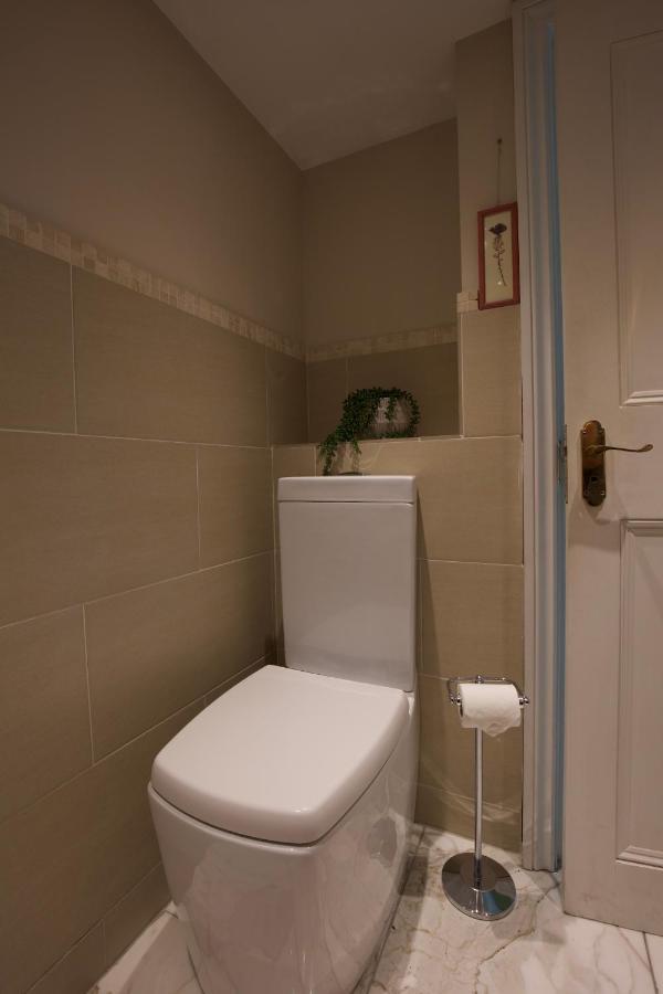 Large 2 Beds Flat Overlooking Clapham Common Park Lägenhet London