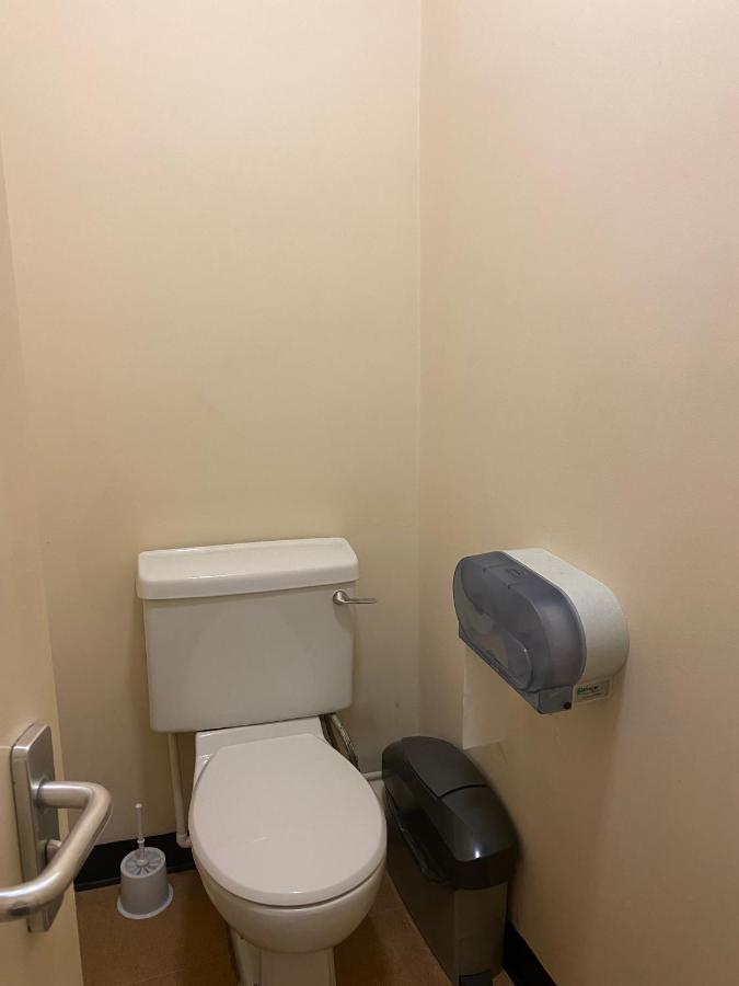 Gasthuis Charming For Students Only, Cricklewood Lane - Sk