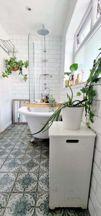 Stylish 3 Bedroom Townhouse In Brockley With Large Garden Semesterbostad *