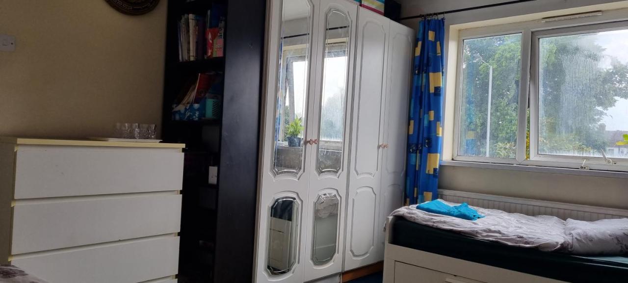 Lägenhet Private In Shares Flat Near Heathrow Airport