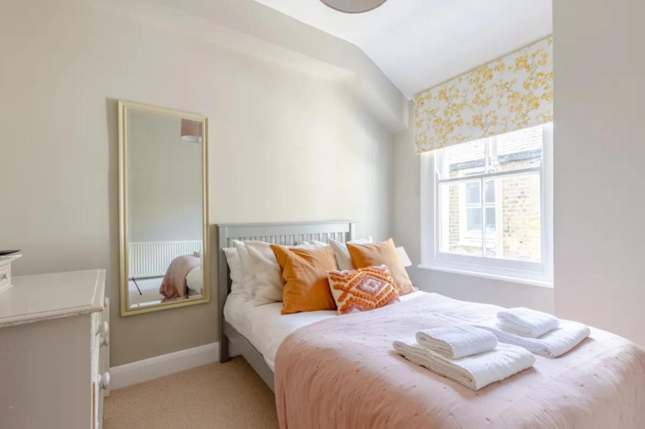 Apartment Luxuriously Designed 3 Bedroom In Clapham London