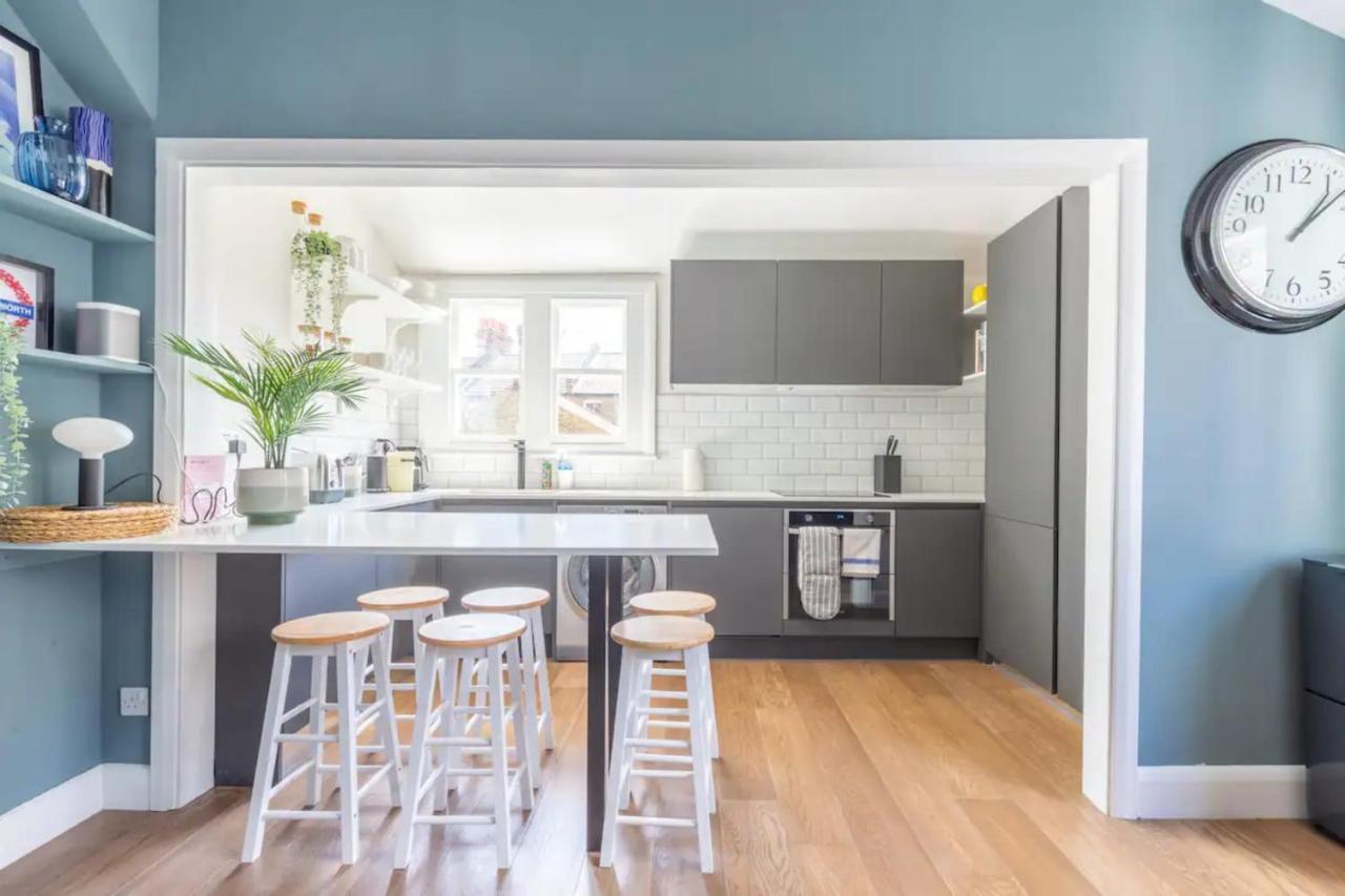 Luxuriously Designed 3 Bedroom In Clapham