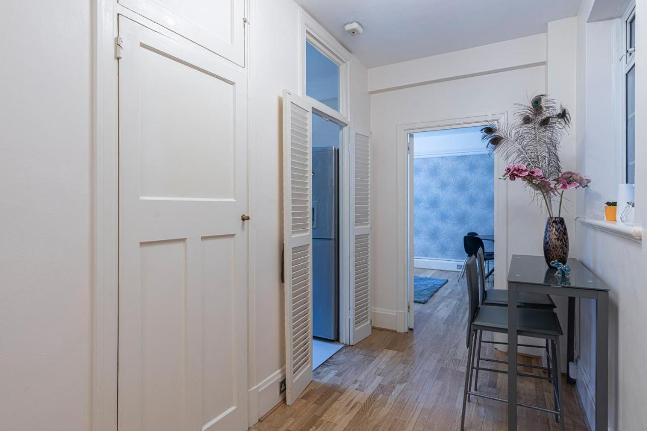 Lejlighed Charming 2 Bedroom Flat In Kensington High Street *