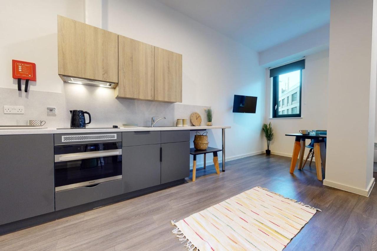 Studios And Cozy Ensuites With Shared Kitchen At Canvas Wembley Apartments Apartment