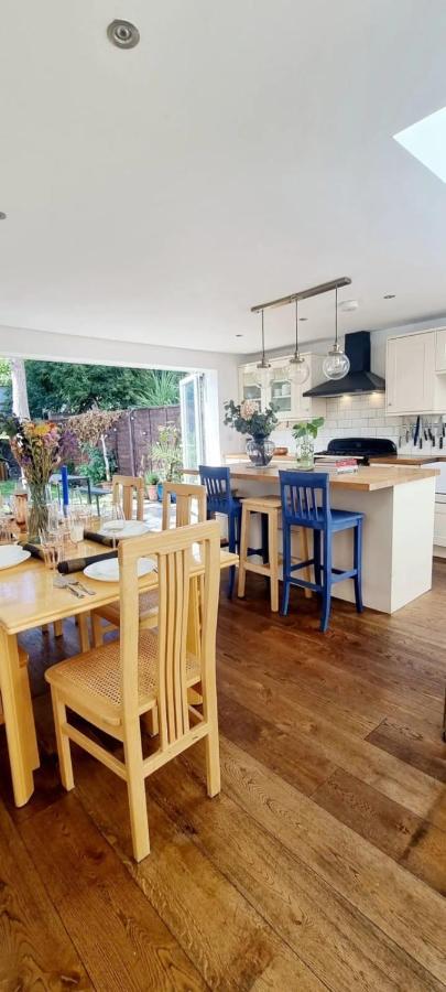Stylish 3 Bedroom Townhouse In Brockley With Large Garden Semesterbostad