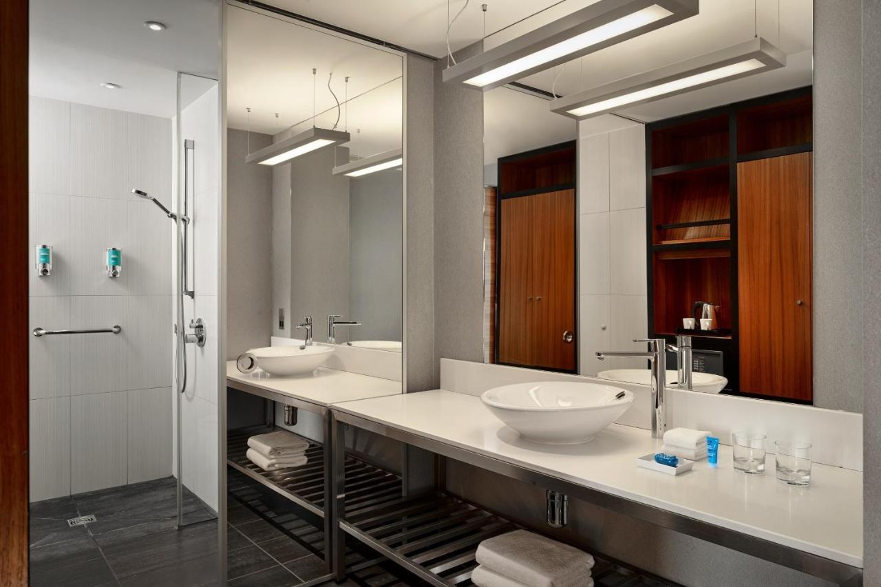 Aloft Excel 4*