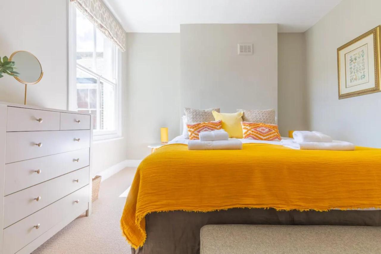 Apartment Luxuriously Designed 3 Bedroom In Clapham London