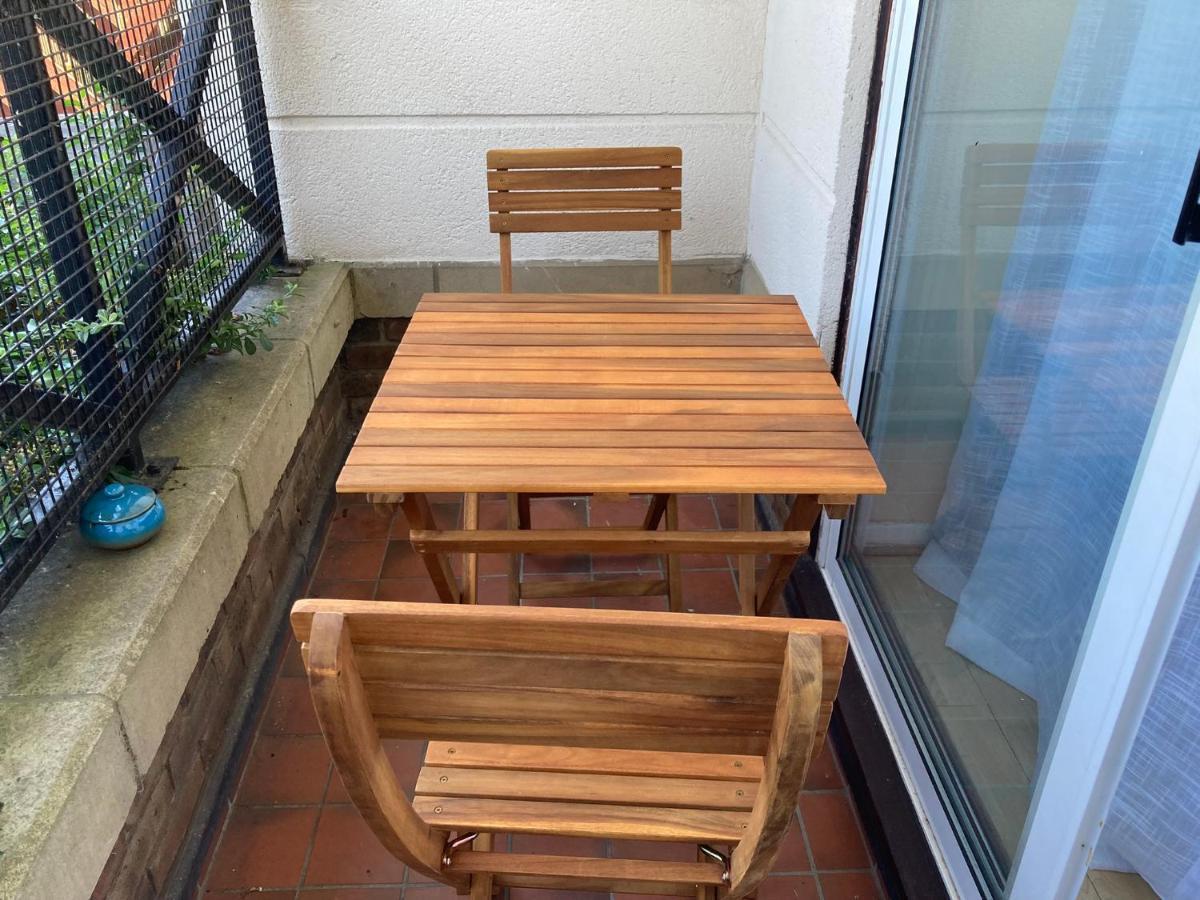 Comfortable With Private Balcony And Shared House Rum i privatbostad *